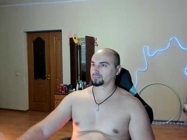 -SexyDaddy- — live male cam