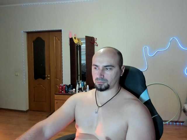 -SexyDaddy- — live male cam