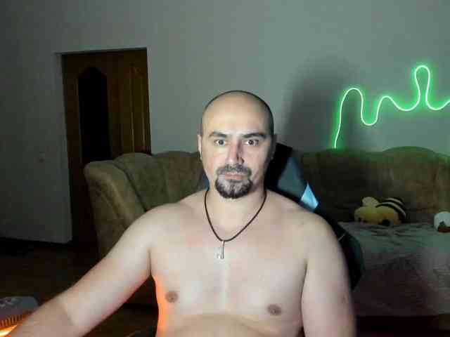 -sexydaddy-'s cam show statistics and live stream