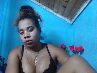 Ornela1's Live Webcam