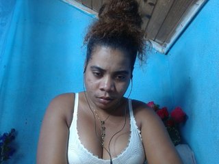 Ornela1's Live Webcam