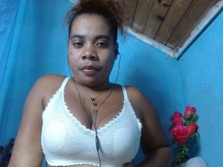 Ornela1's Live Webcam