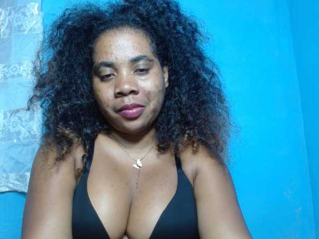Camgirl Ornela1 sur Bongacams