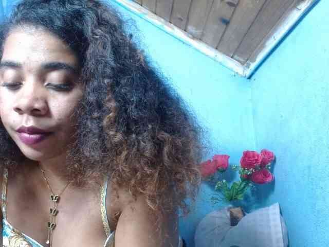 Ornela1 Live Webcam on BongaCams