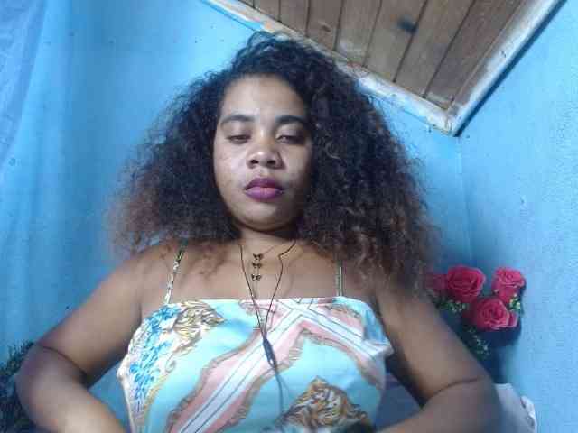 Ornela1 Live Webcam on BongaCams