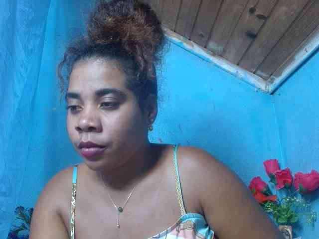 Ornela1 Live Webcam on BongaCams