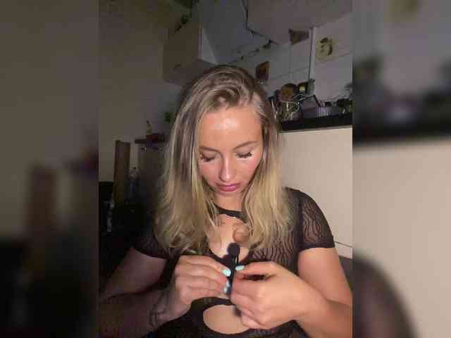 blueeyed_angel webcam