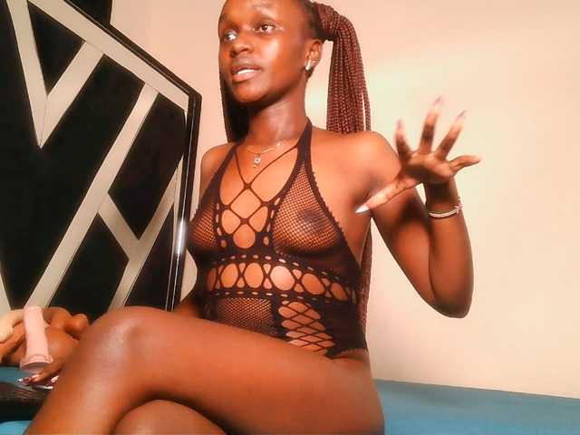 MissEbonyZ live cam on BongaCams