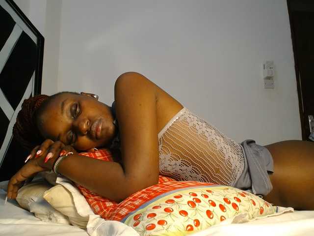 MissEbonyZ live cam on BongaCams