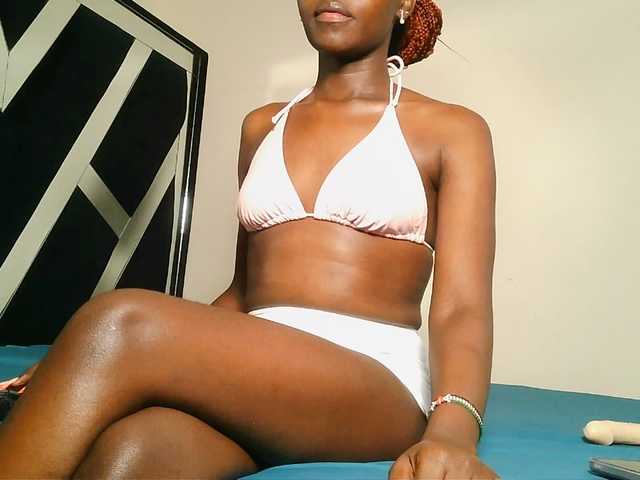 MissEbonyZ live cam on BongaCams