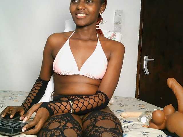 MissEbonyZ live cam on BongaCams