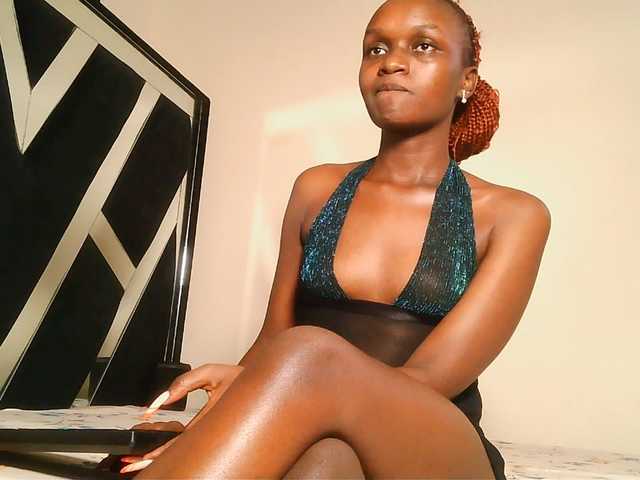 MissEbonyZ live cam on BongaCams