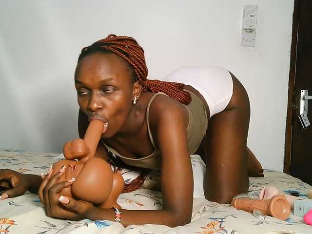 MissEbonyZ live webcam show