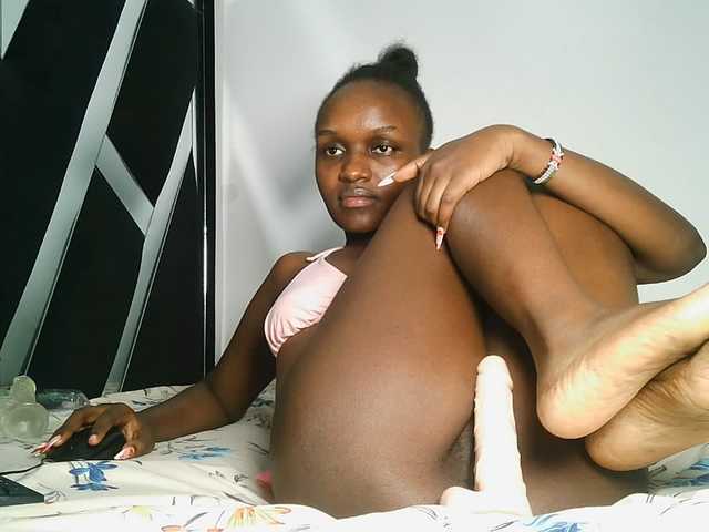 MissEbonyZ live cam on BongaCams