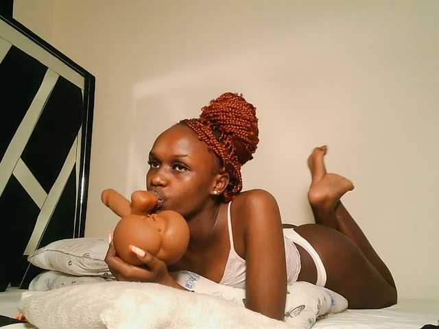 MissEbonyZ live cam on BongaCams