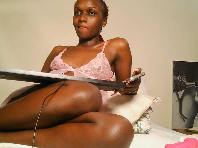 MissEbonyZ live cam preview