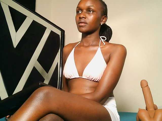 MissEbonyZ live cam on BongaCams