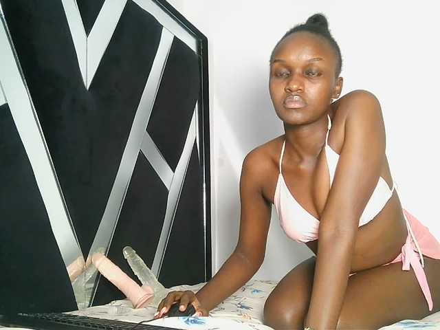 MissEbonyZ live cam on BongaCams