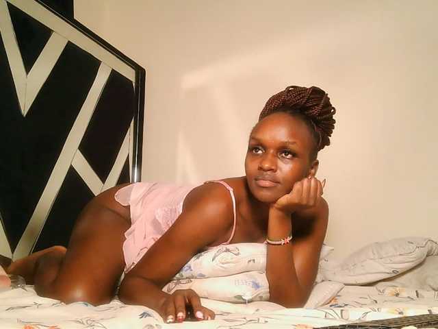 MissEbonyZ live cam on BongaCams