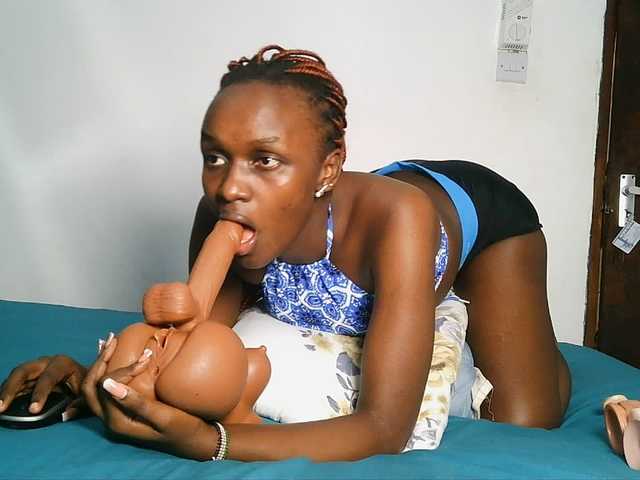 MissEbonyZ live webcam show