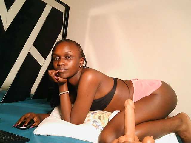 MissEbonyZ live cam on BongaCams