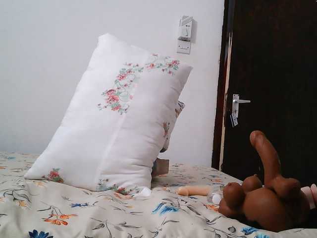 MissEbonyZ live cam on BongaCams