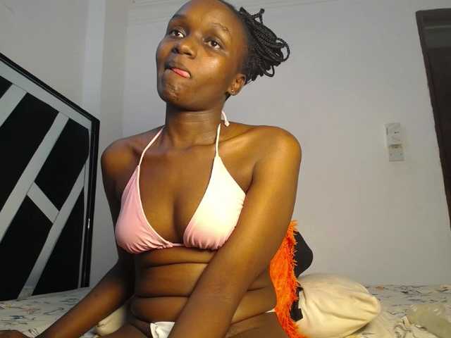 MissEbonyZ's BongaCams show and profile