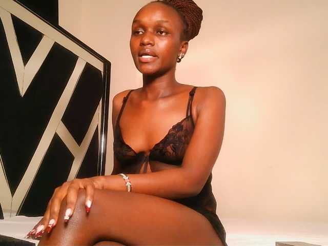 MissEbonyZ live cam on BongaCams