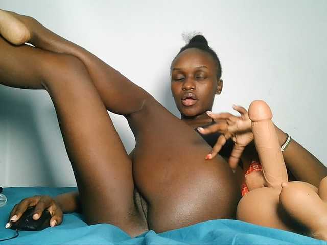MissEbonyZ live cam on BongaCams