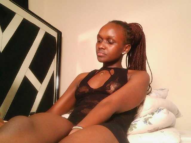 MissEbonyZ live cam preview