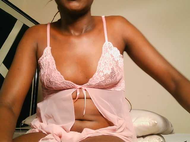 MissEbonyZ live cam on BongaCams