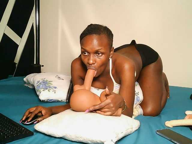 MissEbonyZ live cam on BongaCams