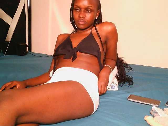 MissEbonyZ live cam on BongaCams