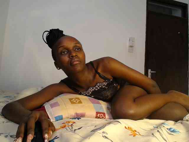 MissEbonyZ webcam
