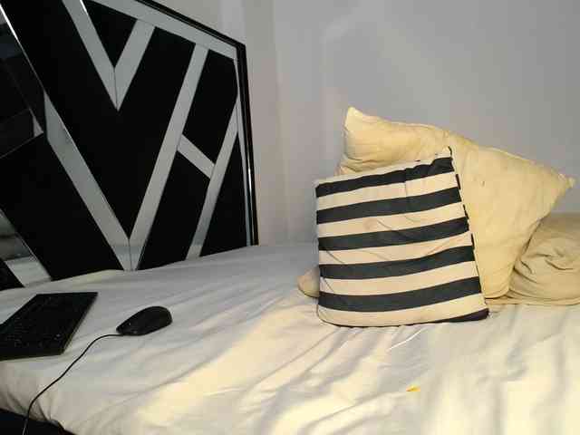MissEbonyZ webcam