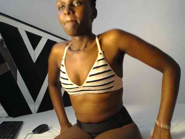 MissEbonyZ webcam