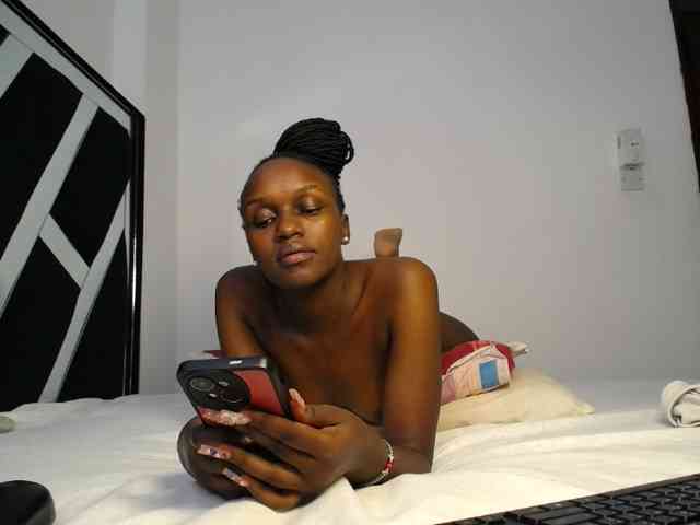 MissEbonyZ webcam