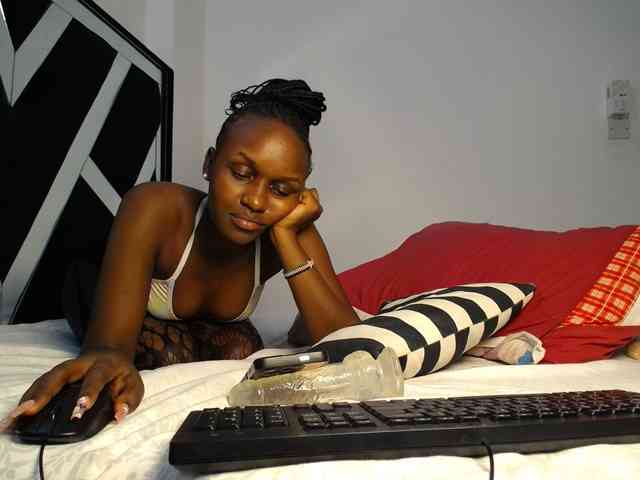 MissEbonyZ webcam