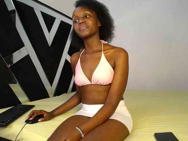 MissEbonyZ webcam