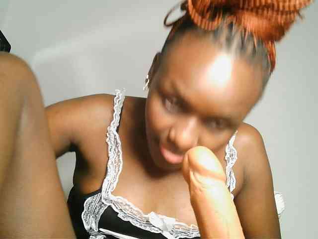 MissEbonyZ webcam