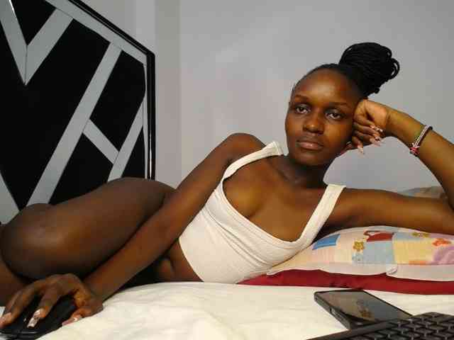 MissEbonyZ webcam