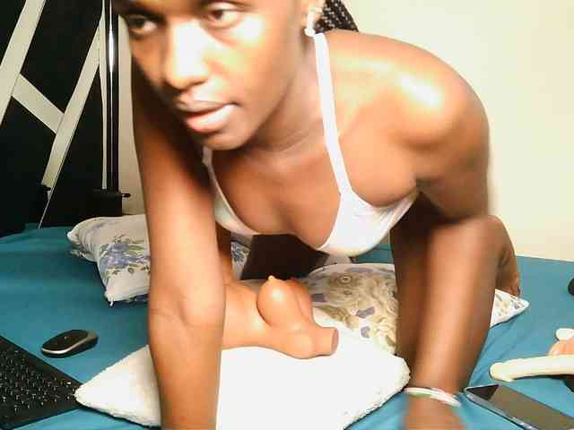 MissEbonyZ webcam
