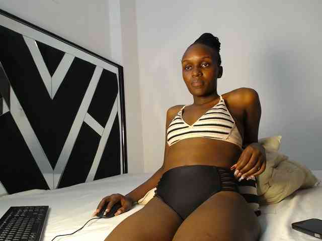 MissEbonyZ webcam