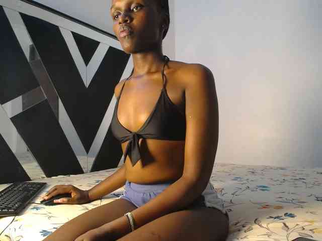MissEbonyZ webcam