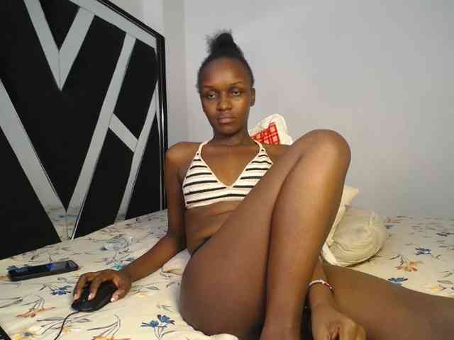 MissEbonyZ webcam