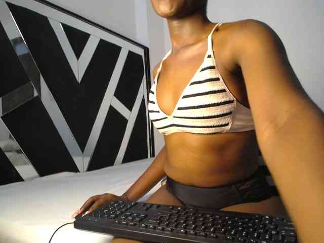 MissEbonyZ webcam
