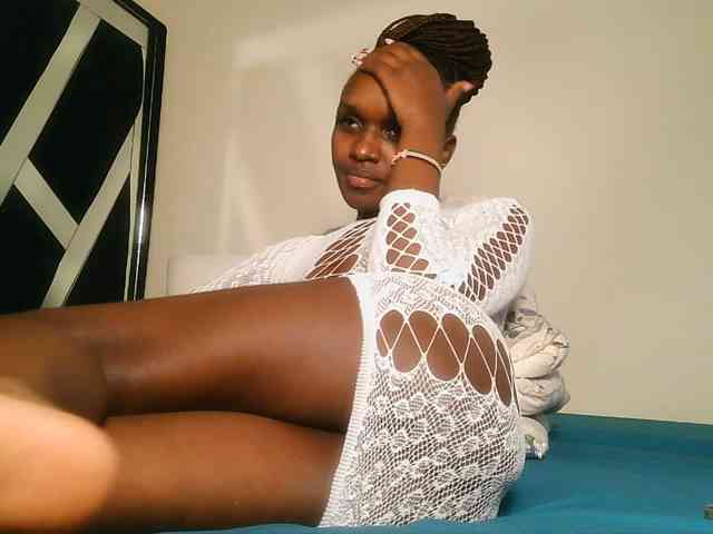 Model: MissEbonyZ