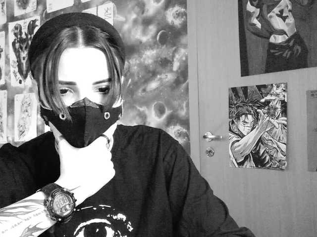 Dark-Pictur- live cam