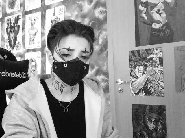 Dark-Pictur- live cam on BongaCams