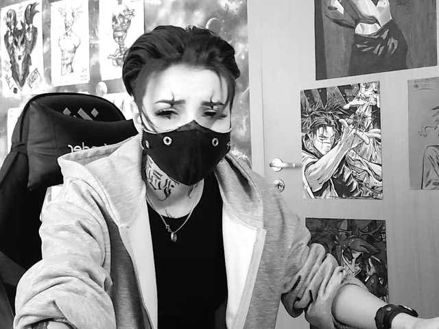 Dark-Pictur- live cam on BongaCams
